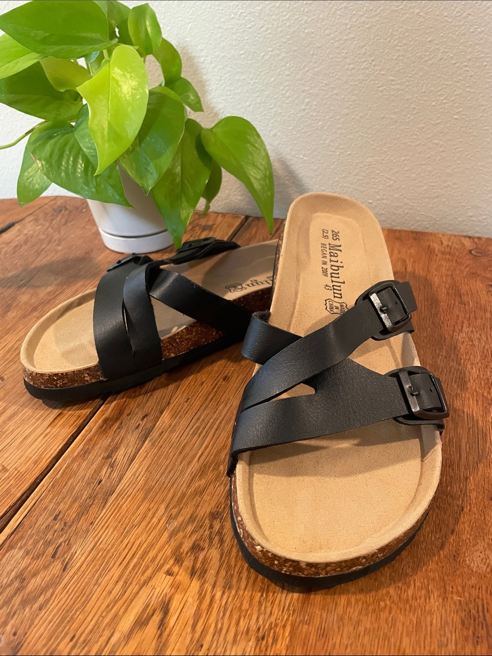 Maibulun Layana Double Criss Cross Sandals | Size 41 | Black | Like New
